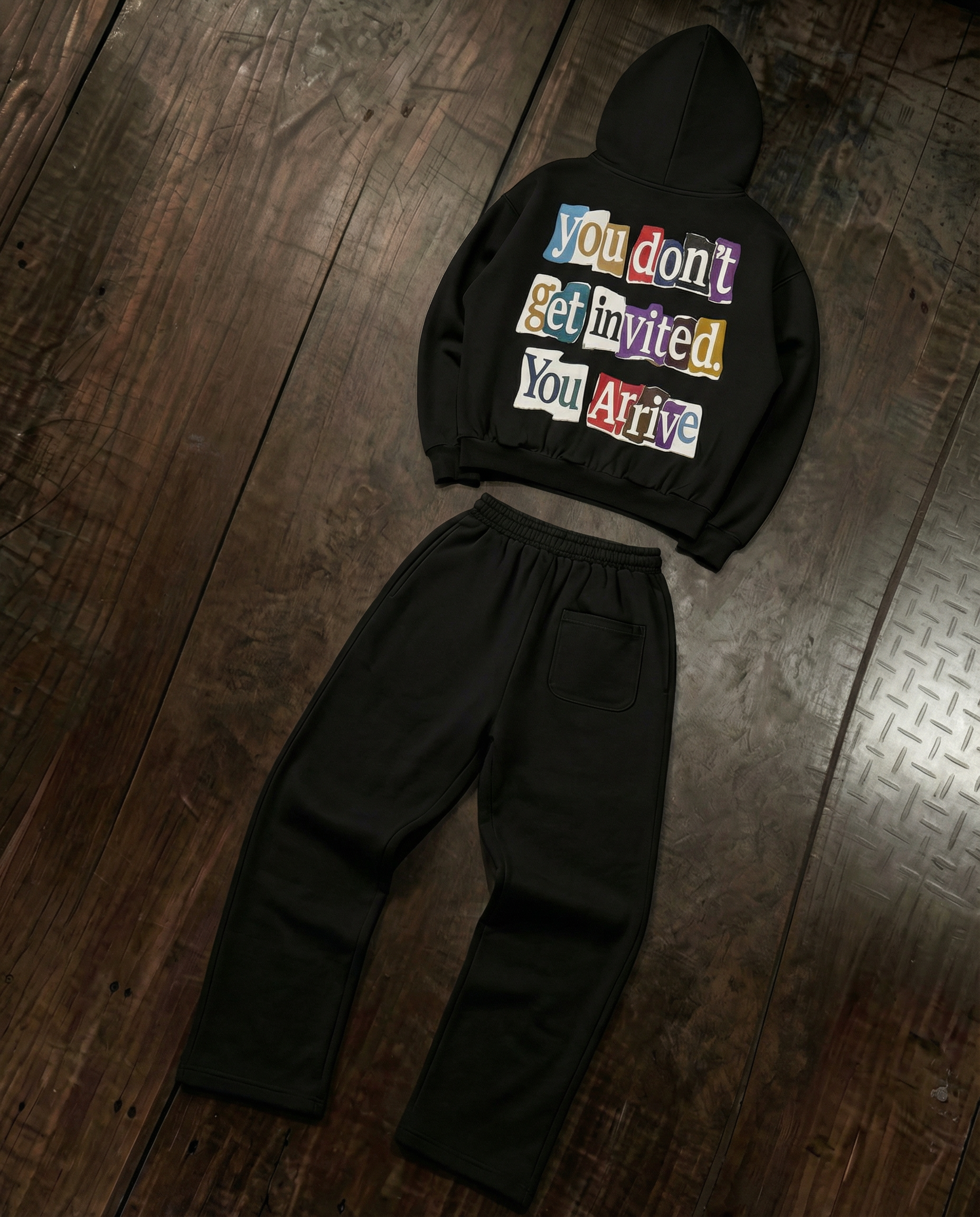 ARRIVAL HEAVYWEIGHT HOOD - BLACK